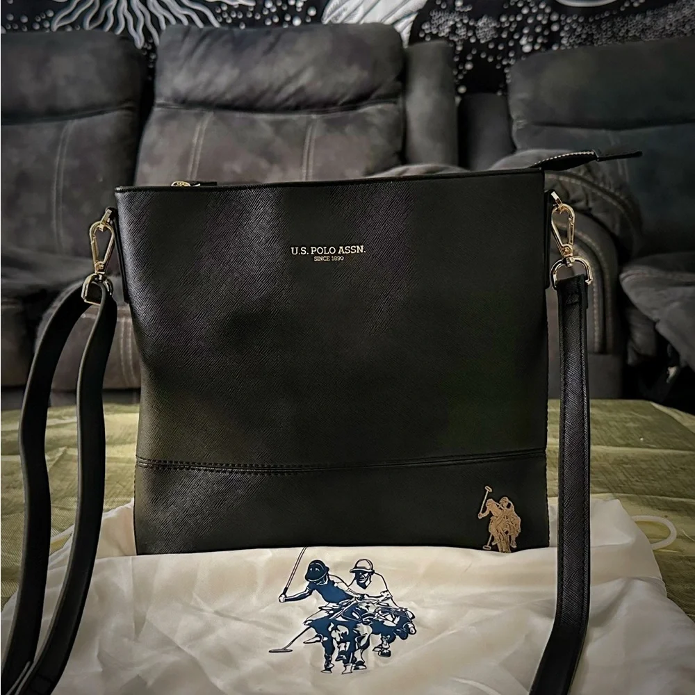 Vintage U.S. Polo Assn.Tan Interior crossbody purse - Picture 2 of 16